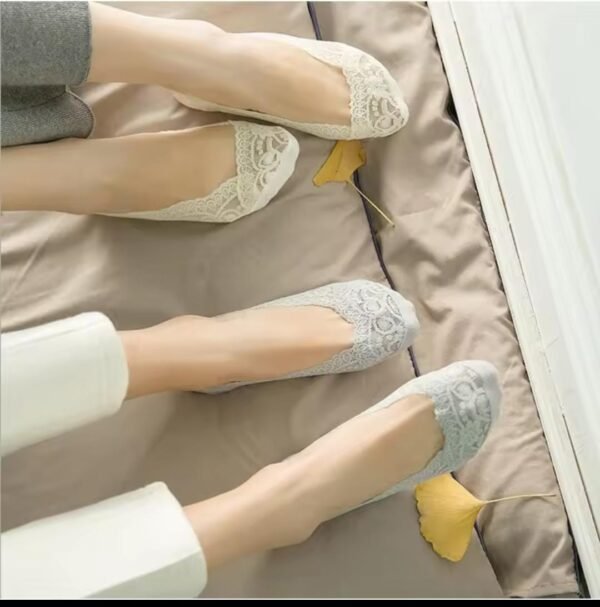 1-Pair Women's Socks Elastic Shorts Socks Non-slip Ankle Slippers Floral Lace Antiskid Liner Fashion Summer Accessories - Image 3